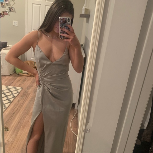 ASOS satin cami maxi dress in sage green - Picture 4 of 4